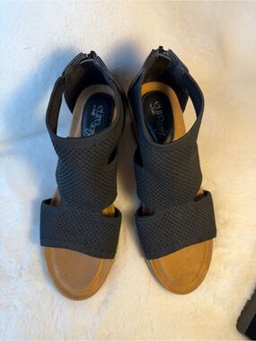 Women’s Eurosoft Black Knit Open-Toe Sandals w Cork Wedge  Heel Size 8.5